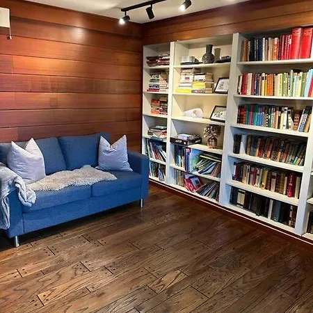 Nyoppusset Og Romslig Med 6 Soveplasser I Et Familievennlig Omrade *