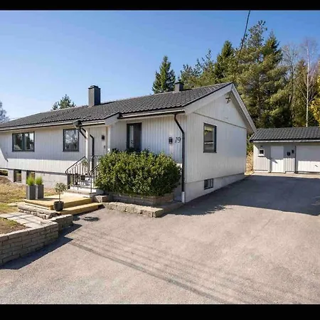 Nyoppusset Og Romslig Med 6 Soveplasser I Et Familievennlig Omrade * サルプスボルグ