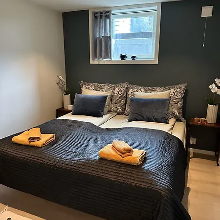 Nyoppusset Og Romslig Med 6 Soveplasser I Et Familievennlig Omrade アパート